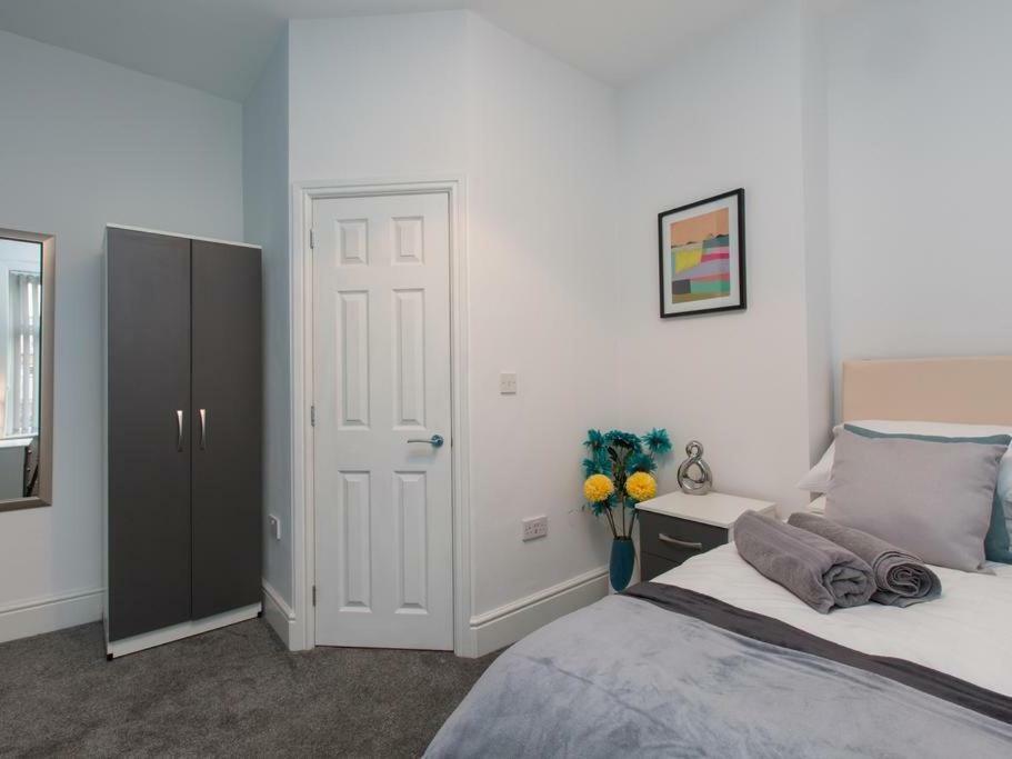 Townhouse @ 166 Ruskin Road 크루 외부 사진